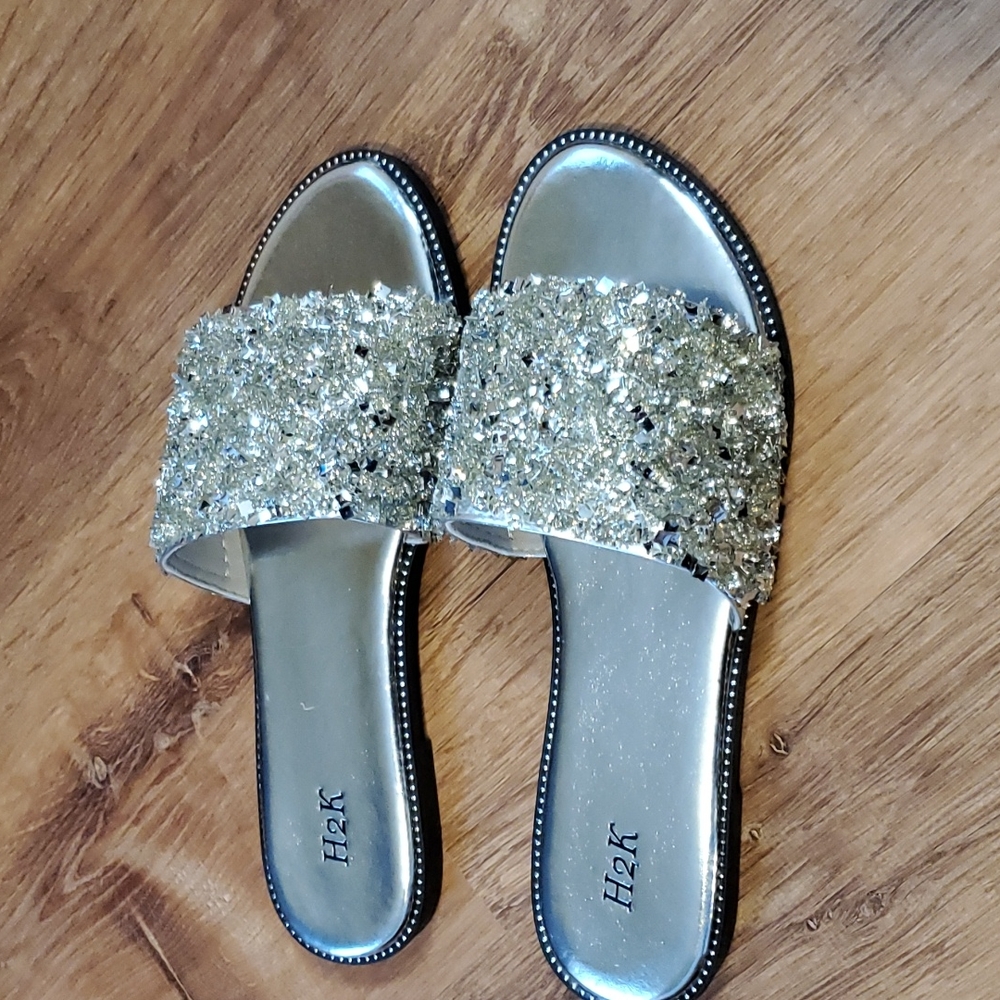 Dressy slide sandles